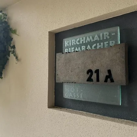 21a Apartment *